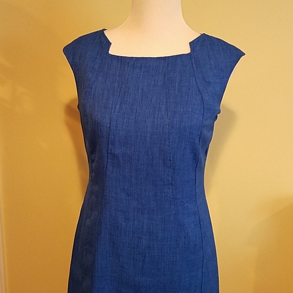 Ellen Tracy Dresses & Skirts - Ellen Tracy Blue Sleeveless Sheath Dress